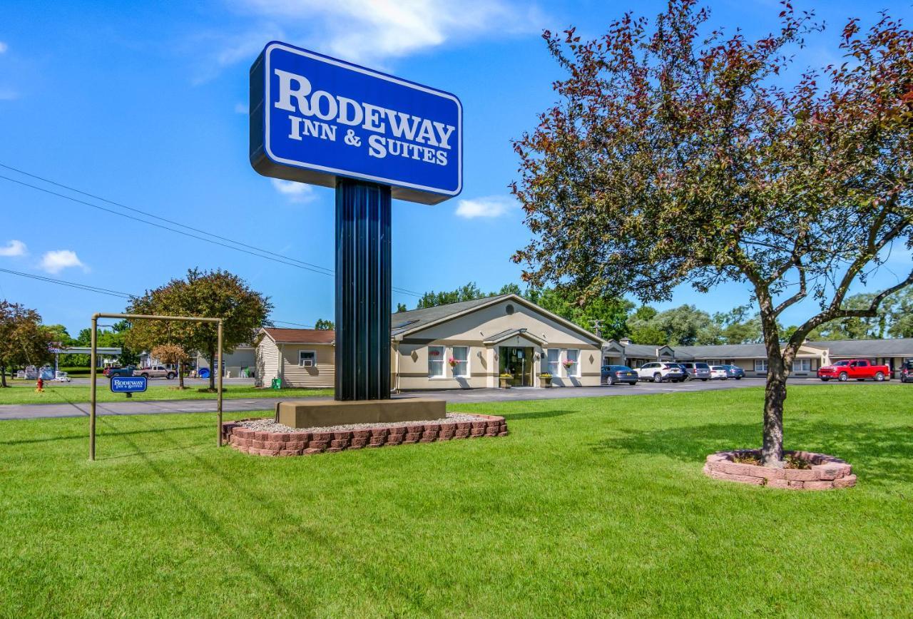 Rodeway Inn & Suites Weedsport Ny Exterior photo